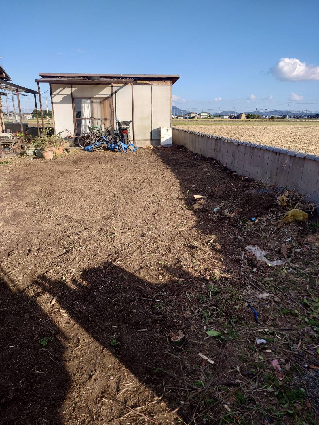 J様のお宅の草刈りを実施しました！の画像